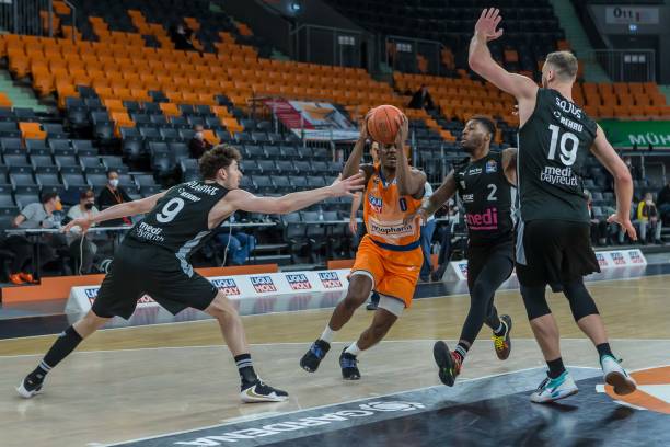 土球员的培 土球员的培