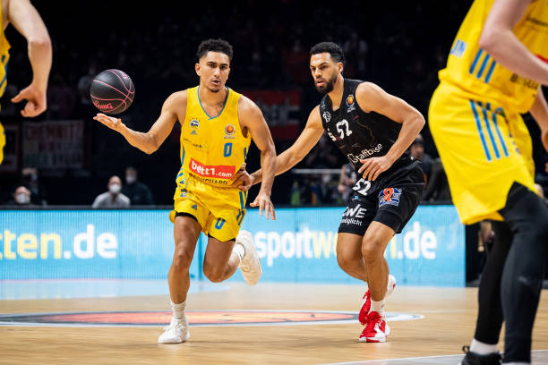 巴萨开始展 巴萨开始展