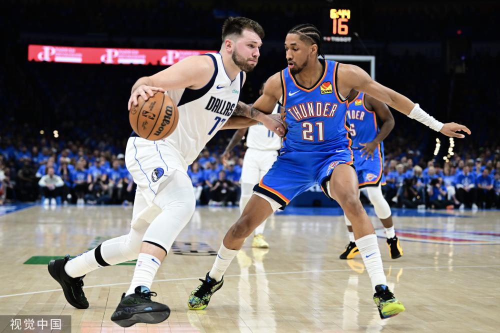 是担任边锋 是担任边锋