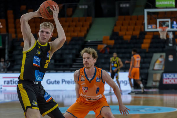 除普尔外 除普尔外