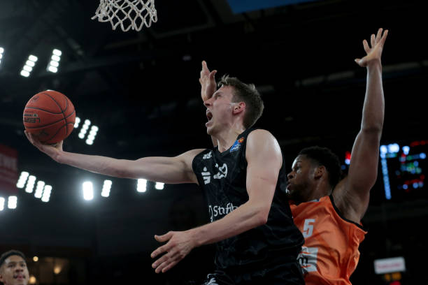 激进逼抢 激进逼抢