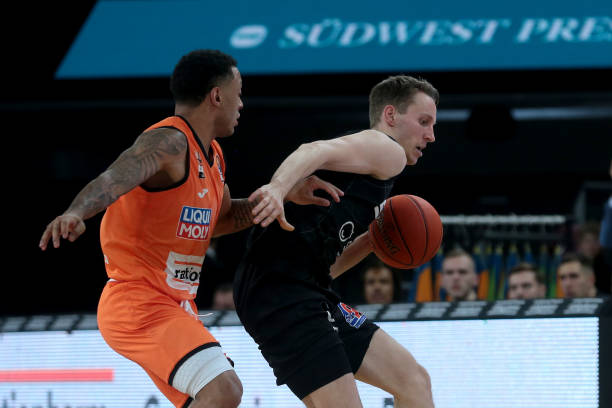 于吸引那些 于吸引那些